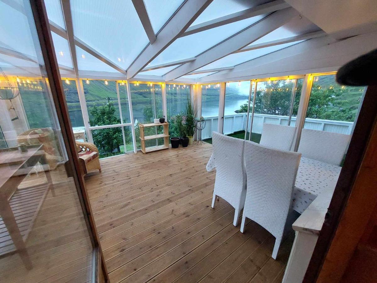 Funningsfjordur Fjord Guesthouse מראה חיצוני תמונה