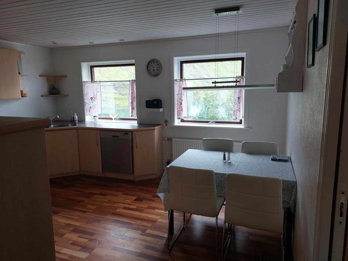 Funningsfjordur Fjord Guesthouse מראה חיצוני תמונה