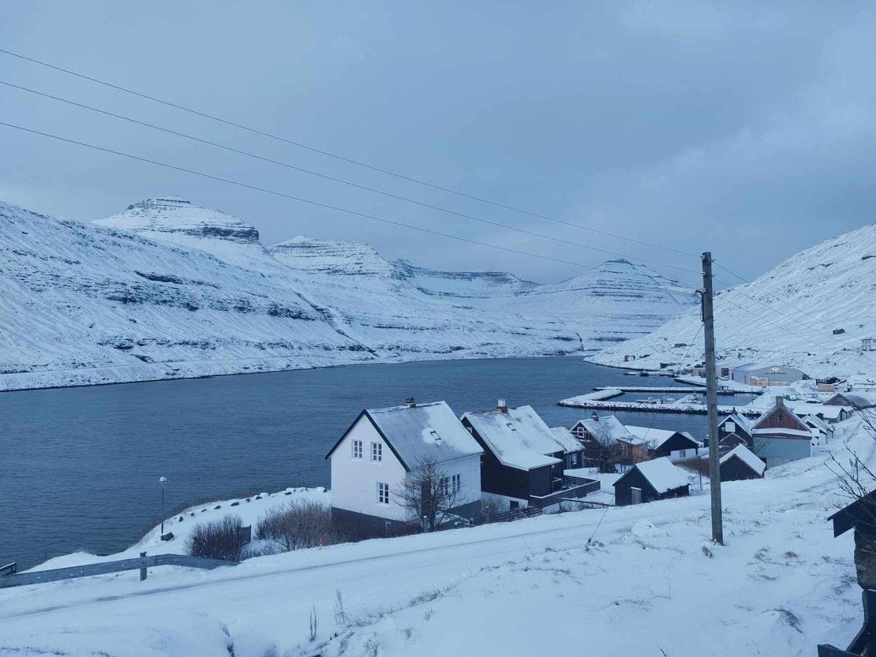 Funningsfjordur Fjord Guesthouse מראה חיצוני תמונה